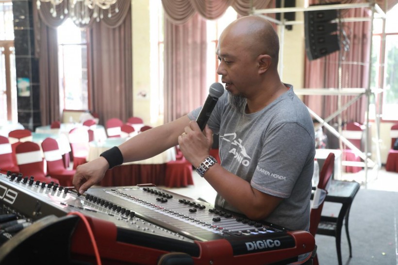 這次，sE V7 的巡演嘉賓不一般